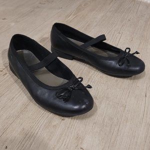 Black Ballet Flats